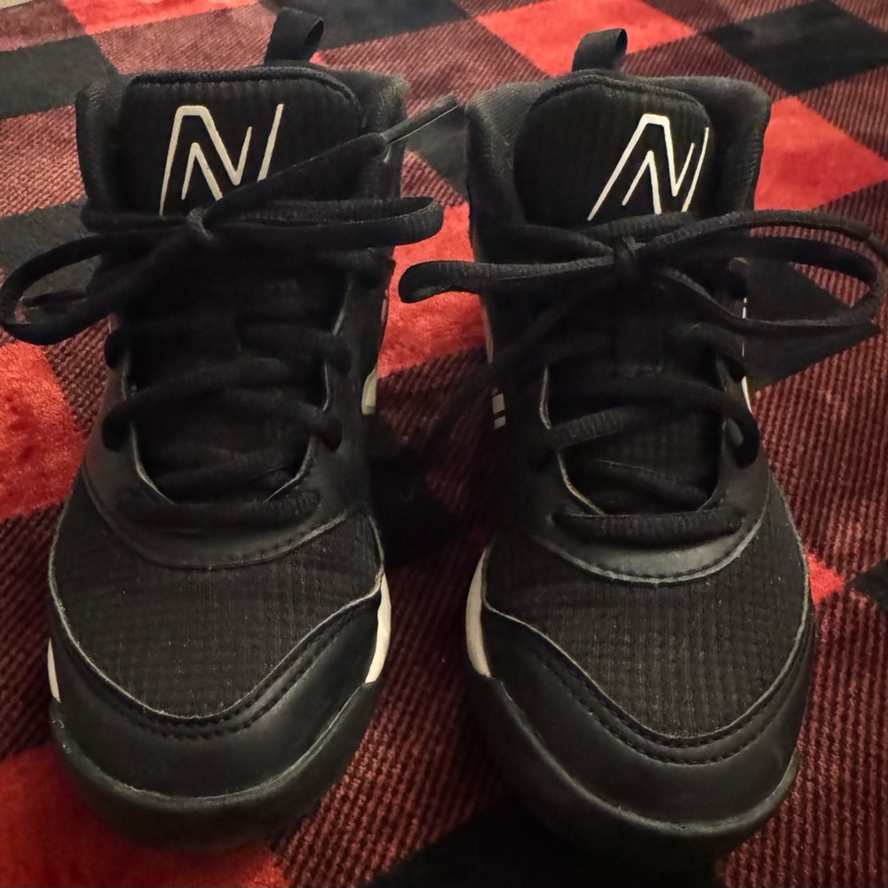 Boys New Balance baseball cleats size 1